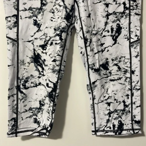 Women’s Size Large White/Black Marble Pattern High Waisted Yoga Pants w Pockets - Picture 3 of 8